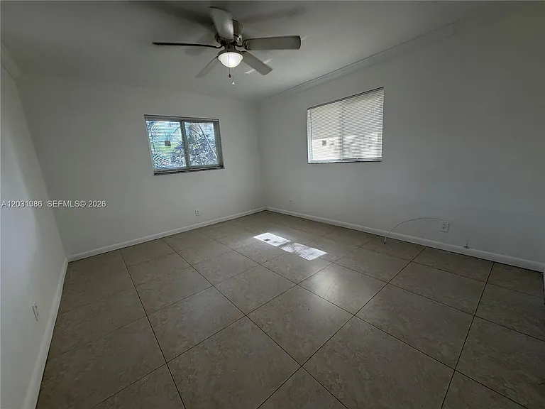 1831 SW 24th St #W — Photo 6
