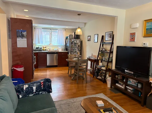 18 Cottage Park Ave, Cambridge, MA