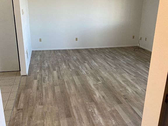5th image of 625 W Anderson St #4