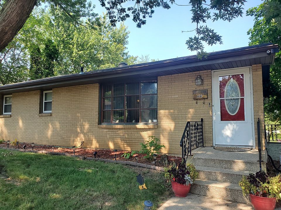 1st image of 1919 Shelly Dr