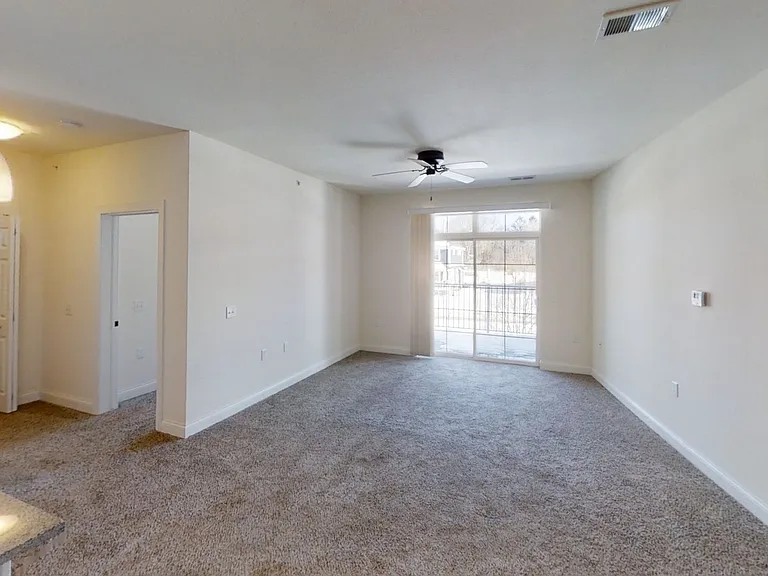 Delafield Woods Apartments — Photo 60