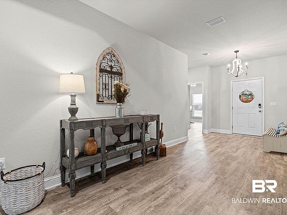 3rd image of 8793 Bronze Ln