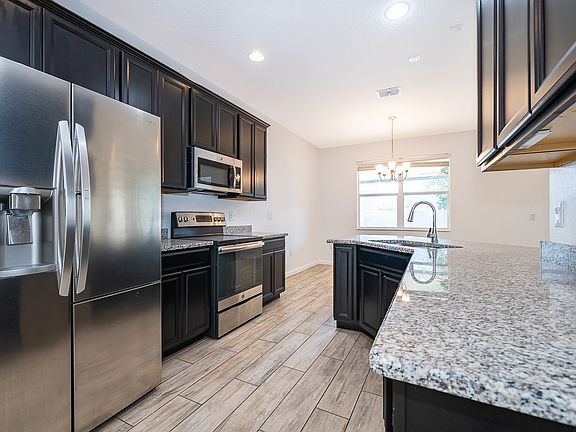 4th image of 252 Trinity Ridge Cir