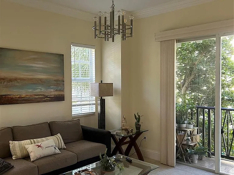 226 N Latitude Cir #205 — Photo 3