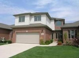 1321 Chestnut Xing, Lemont, IL 60439