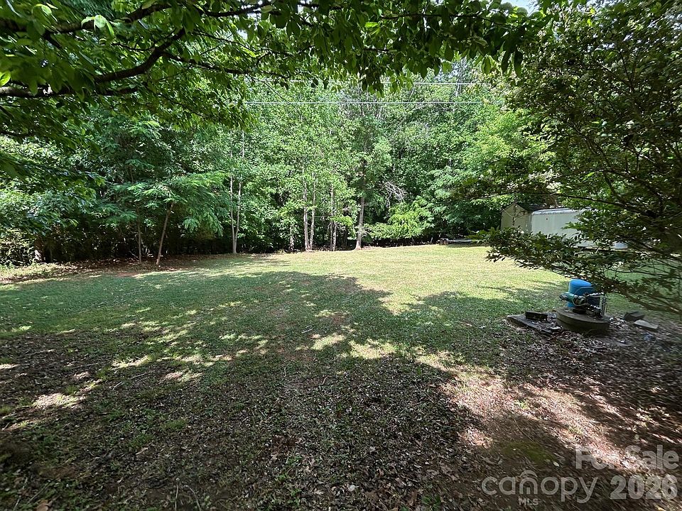 2nd image of 116 Barkland Ln