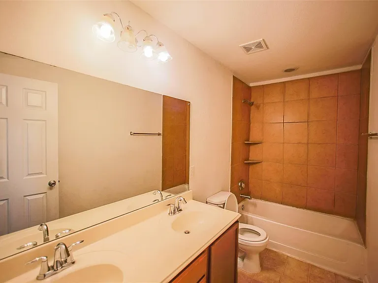 24030 Buffalo Cove Ln — Photo 18