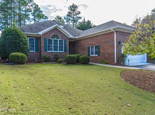 201 Hunter Trl, Southern Pines, NC 28387