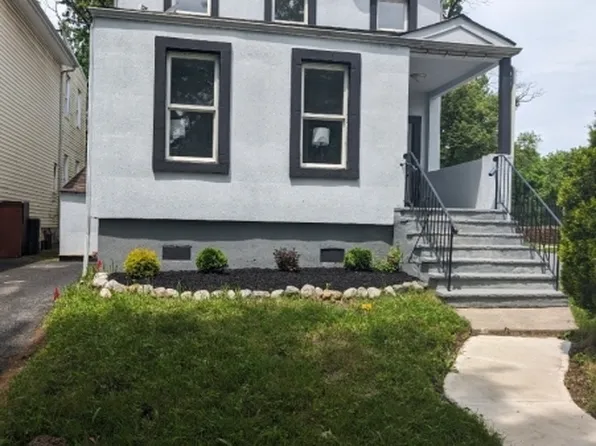 21 Oak St, East Orange, NJ 07018