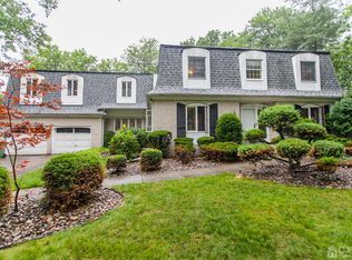 13 Stewart Ave, Edison, NJ 08820