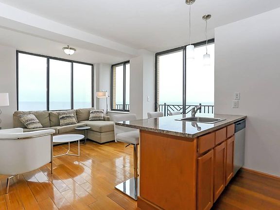 4th image of 120 Beach 26th St #2