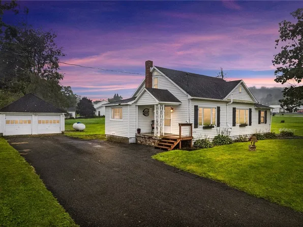 11742 State Route 90, Locke, NY 13092