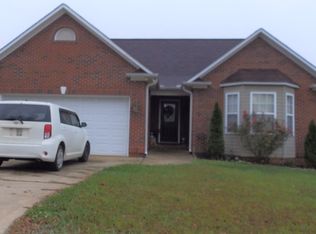 736 Running Creek Ln, Boiling Springs, SC 29316