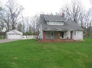 22225 Gill Rd, Farmington Hills, MI 48335