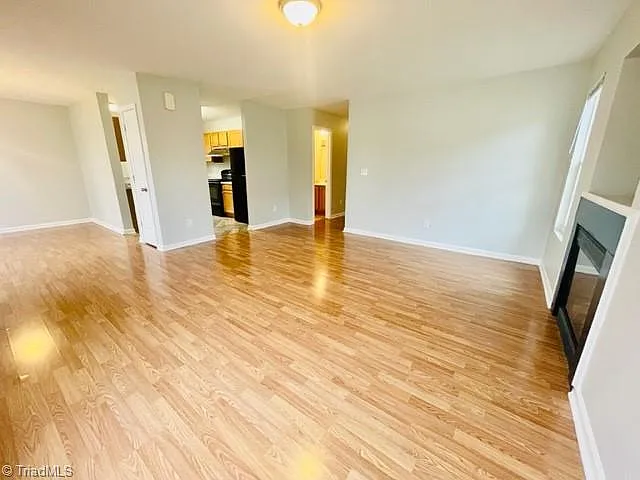 405 N Dudley St — Photo 3