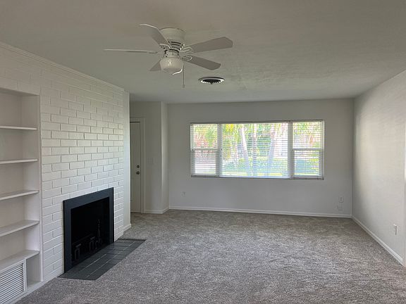 4th image of 1774 Bay St