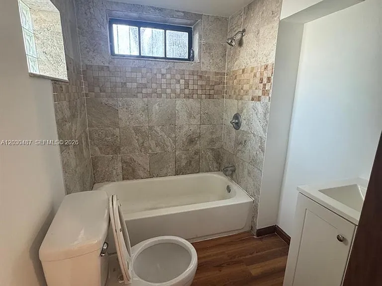 2107 Secoffee St #3 — Photo 16