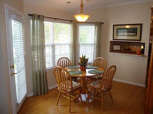 4th image of 6414 Archwood Ln