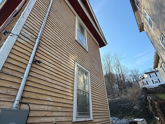 5th image of 817 Highland Ave