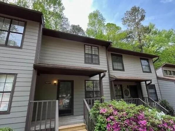 4247 The Oaks Dr, Raleigh, NC 27606