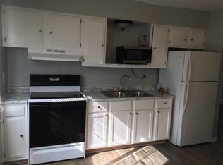 305 Wentworth Dr #2, Sandwich, IL 60548