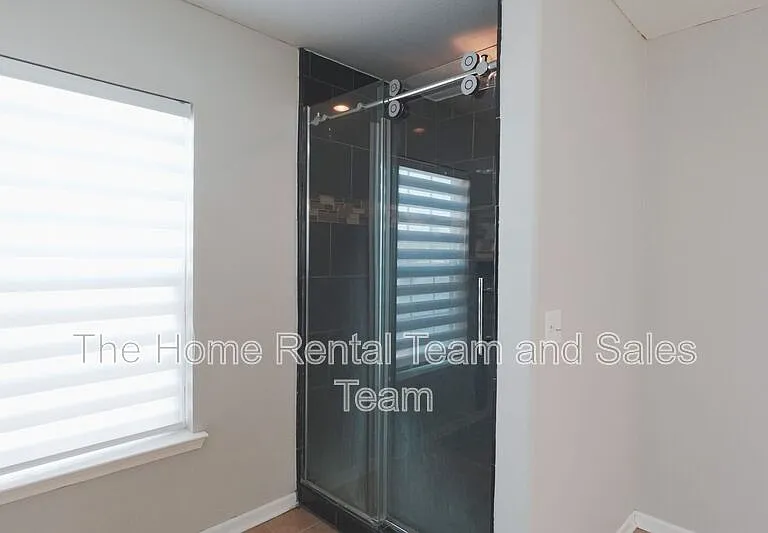 25 Litchfield Dr — Photo 33
