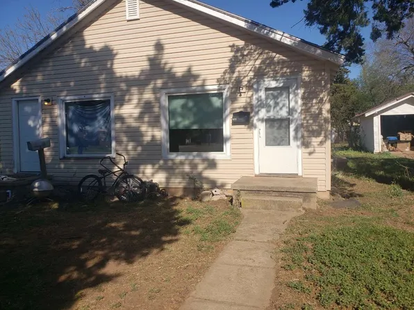 422 N 8th Ave, Fairview, OK 73737