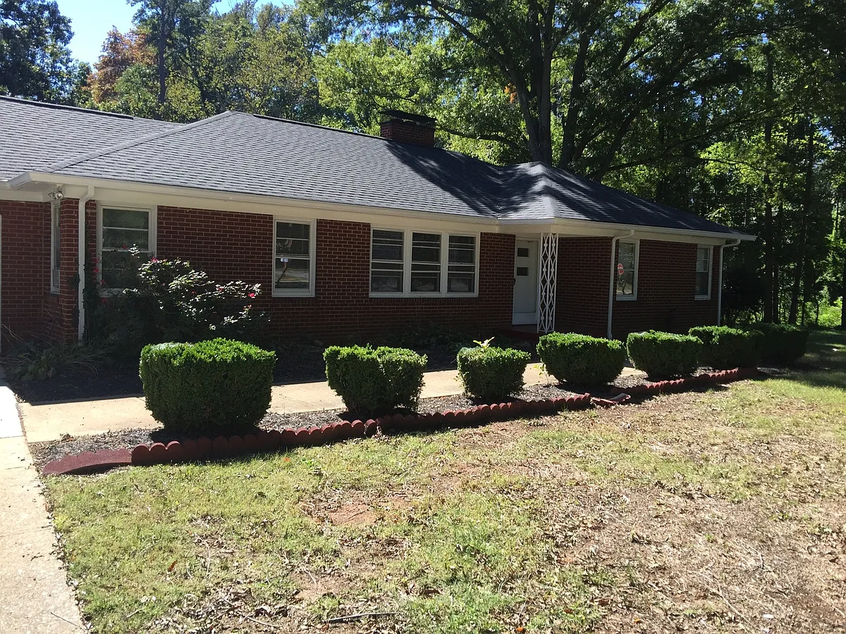 Building Photo - 4826 Starmount Dr