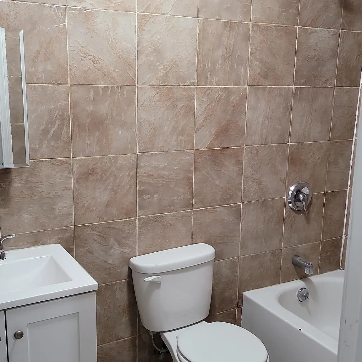 2 bed, $1,800 — Photo 2