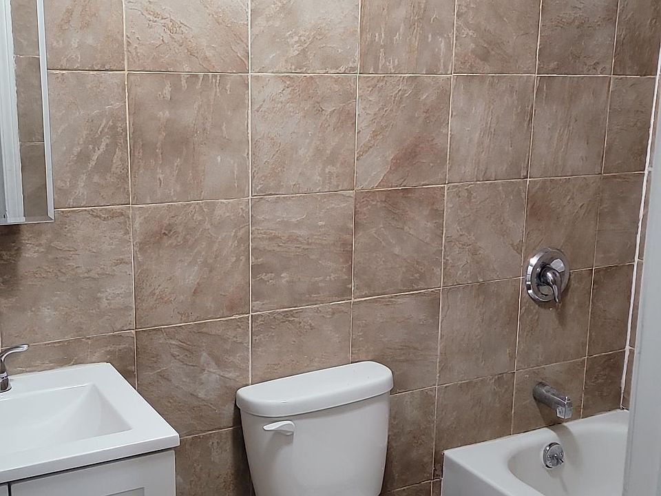 2nd image of 310 14th Ave APT 6