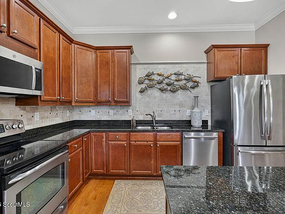 5th image of 2203 Grand View Dr #2203