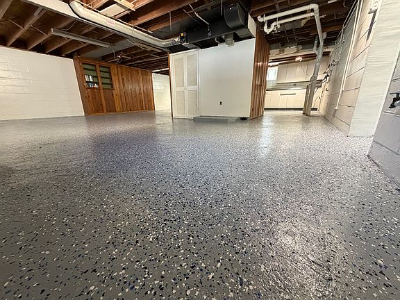 5th image of 9147 E Milton Ave