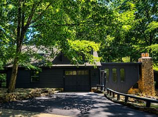 3 Topping Ln, Norwalk, CT 06854