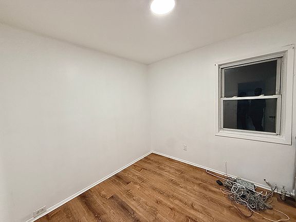 4th image of 10032 204th St #2