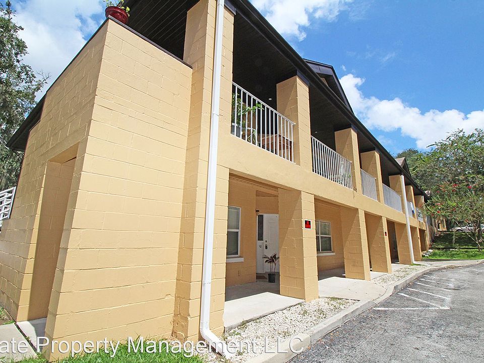 2nd image of 616 SE 11th St APT 3
