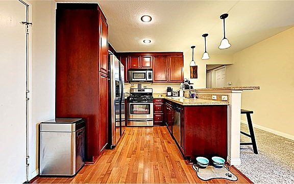 4th image of 5510 Owensmouth Ave APT 307