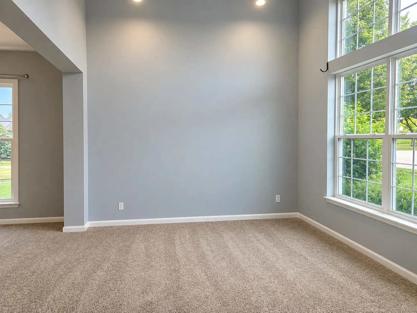 5 bed, 3176 sqft, $3,800 — Photo 1