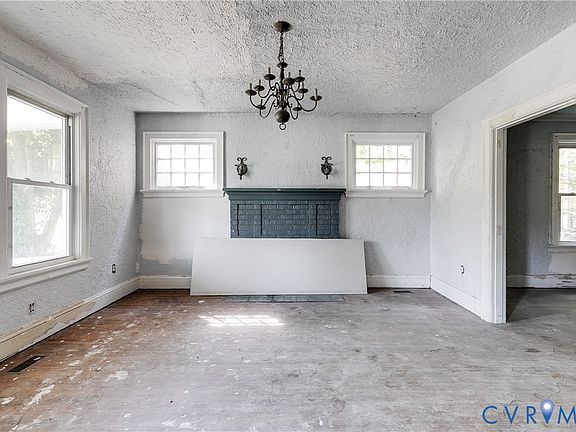4th image of 216 N 15th Ave