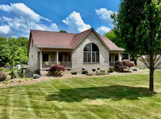 4234 Grandview Rd, Beaver, WV 25813