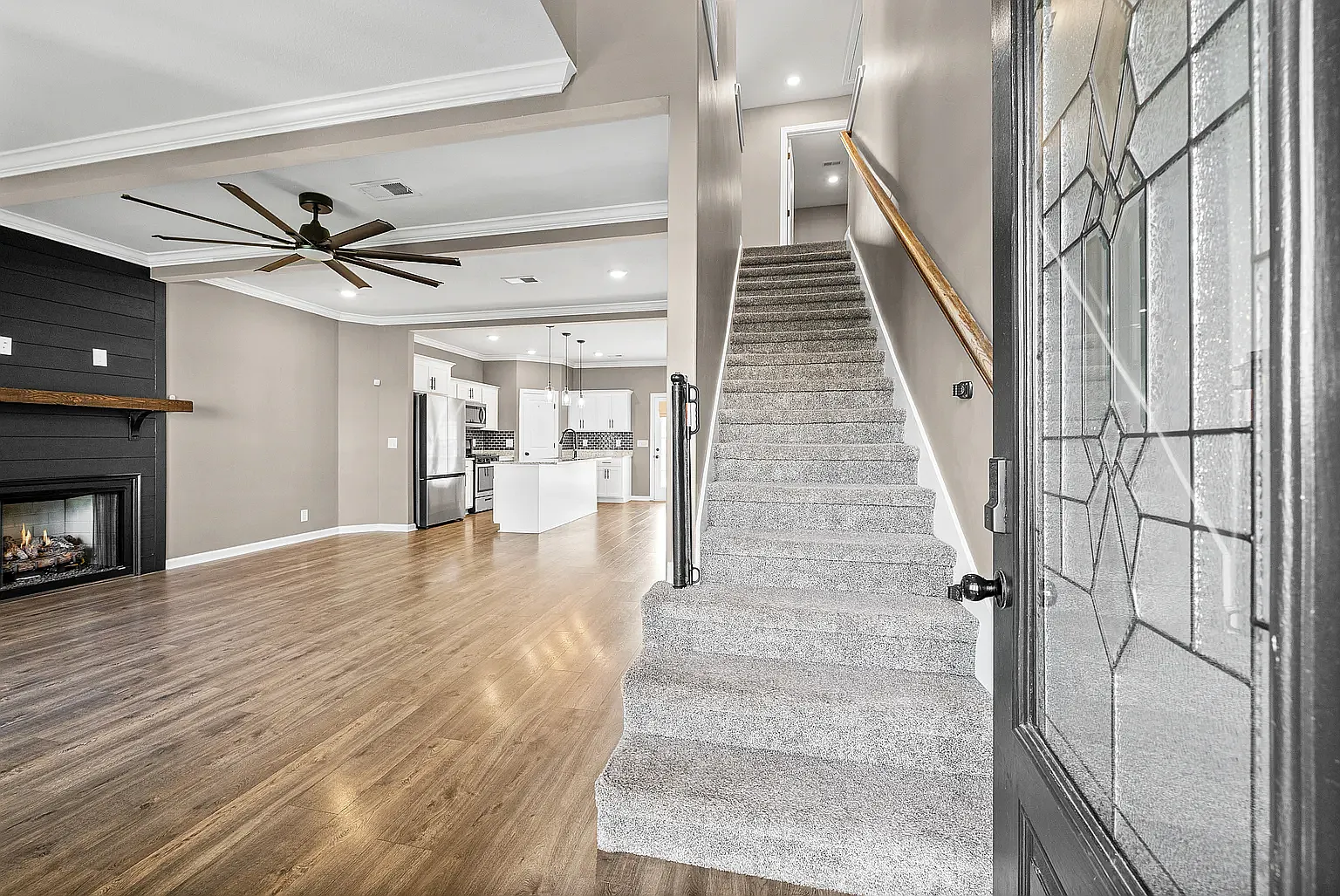4 bed, 2725 sqft, $2,900 — Photo 3