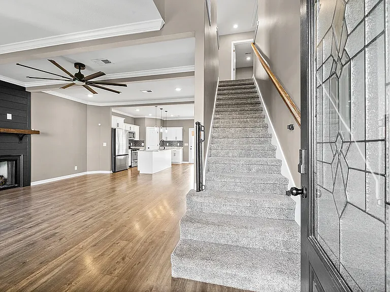 1483 Kingbird Dr — Photo 3