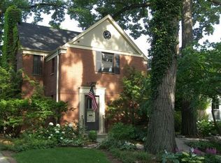 2503 Lawndale Ave, Evanston, IL 60201