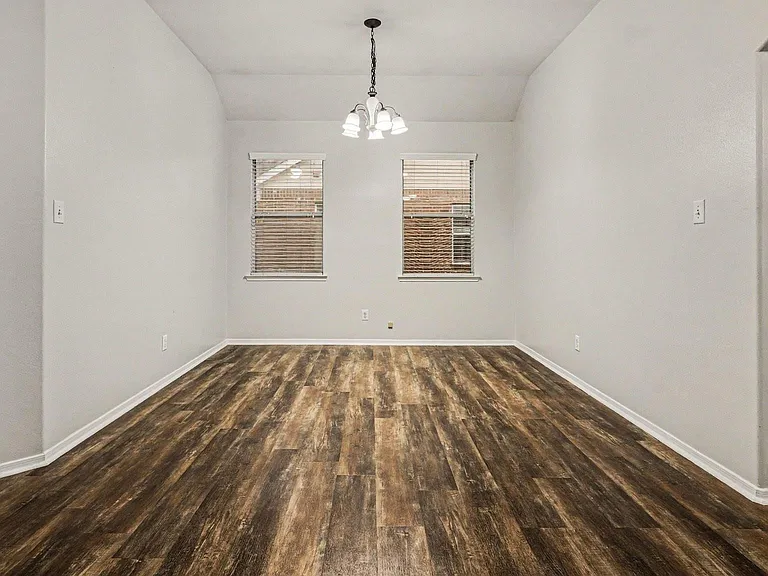 8410 Piping Rock St — Photo 11