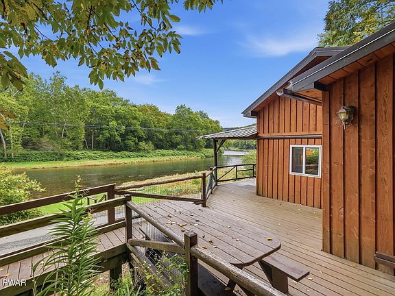 4th image of 2861 River Rd