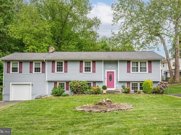 303 Austin Dr, Stafford, VA 22556