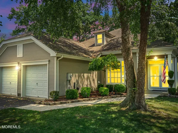 5 Starwinds Court, Lakewood, NJ 08701