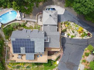 11 Pine Knls, Chester, CT 06412