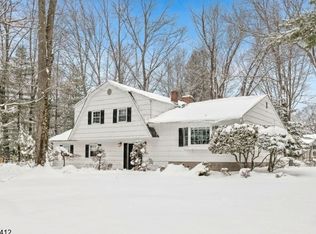 78 Woodmont Dr, Woodcliff Lake Boro, NJ 07677