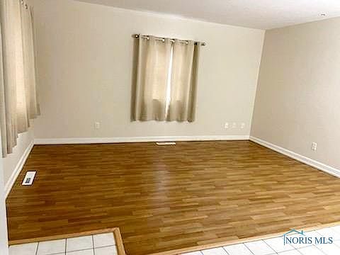 3rd image of 6631 Abbotswood Dr