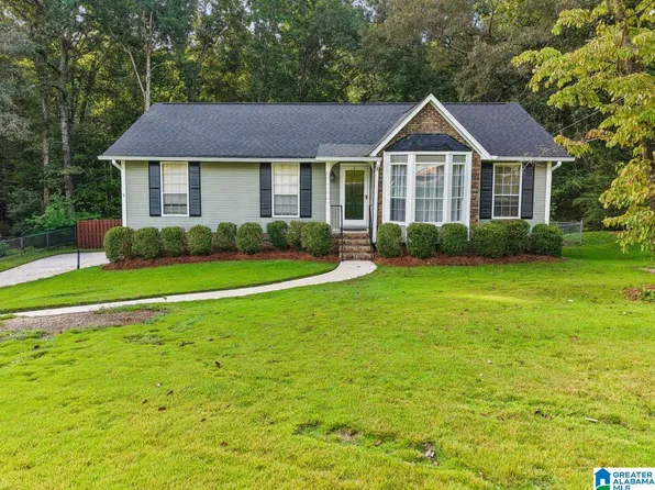 3443 Cedarbrook Cir, Trussville, AL 35173